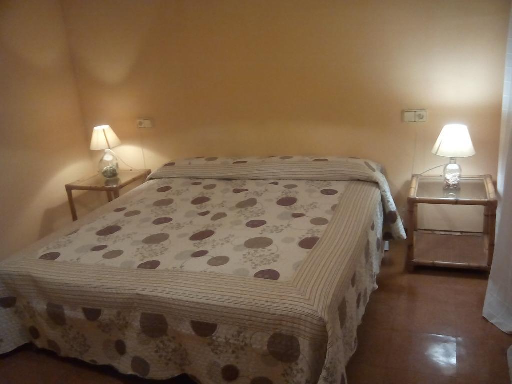 Puig Gros Hotell Montrás Rum bild