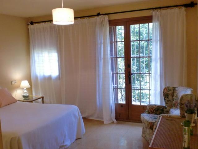 Puig Gros Hotell Montrás Rum bild